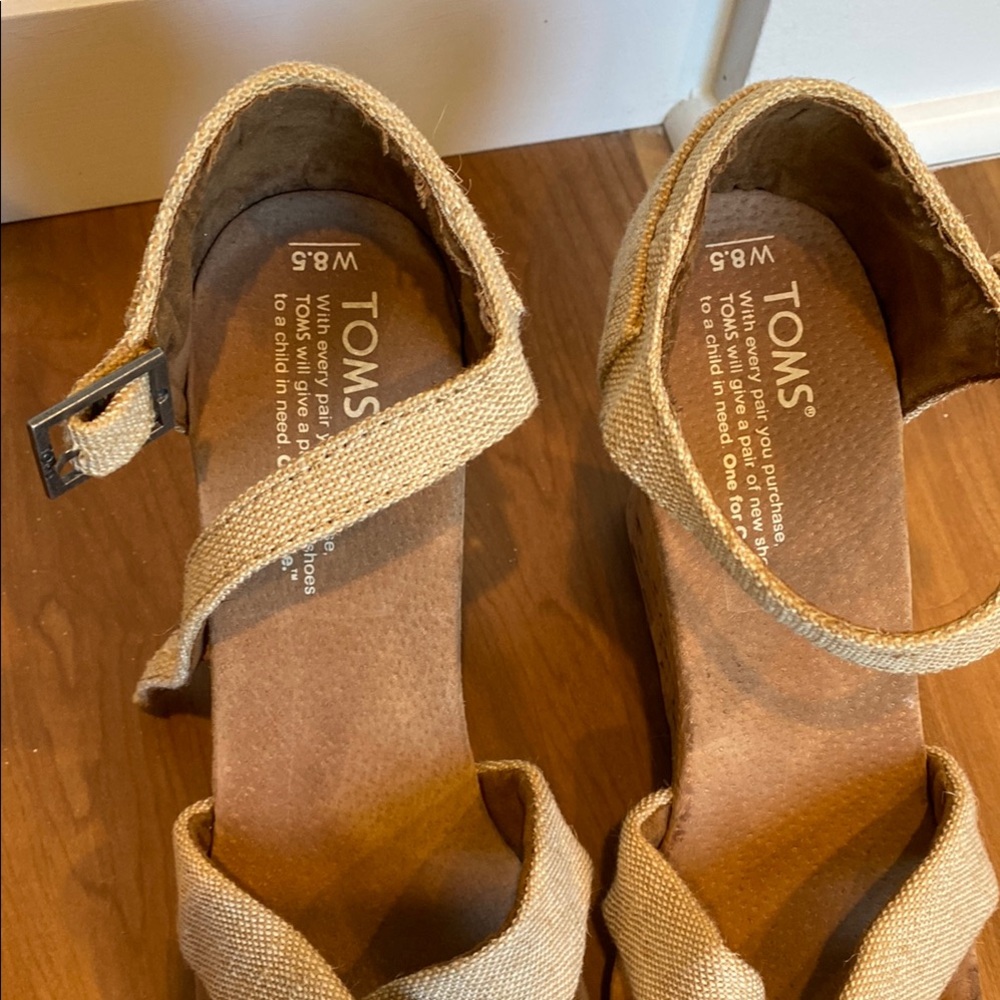EUC Toms Cork Wedge Strappy Sandals - Picture 8 of 13